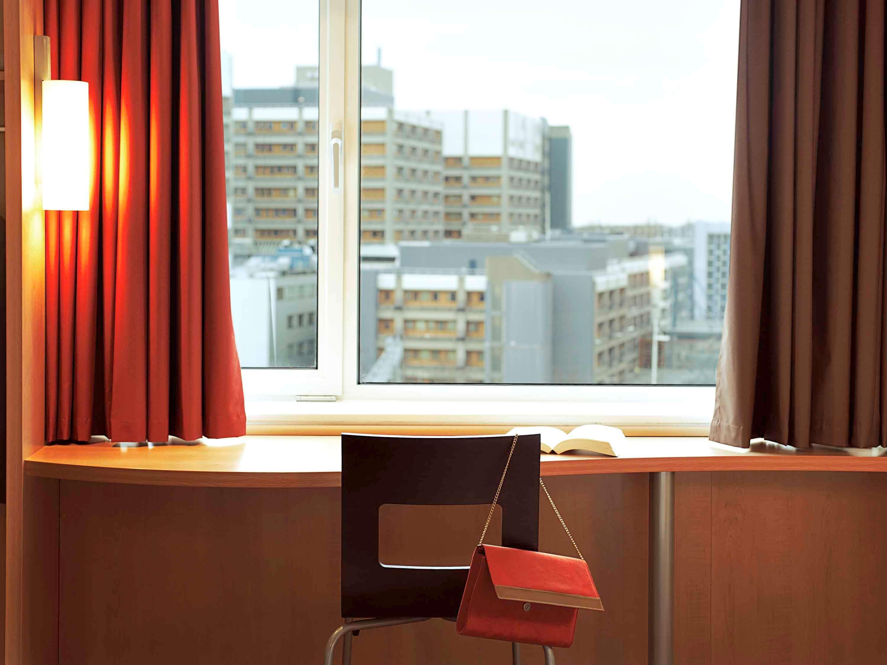 Ibis Kortrijk Centrum Εξωτερικό φωτογραφία